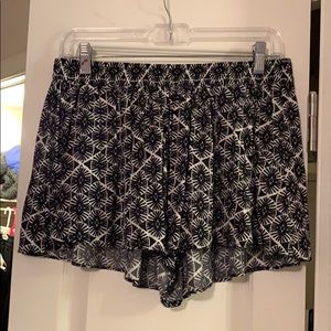 Old Navy Flow shorts